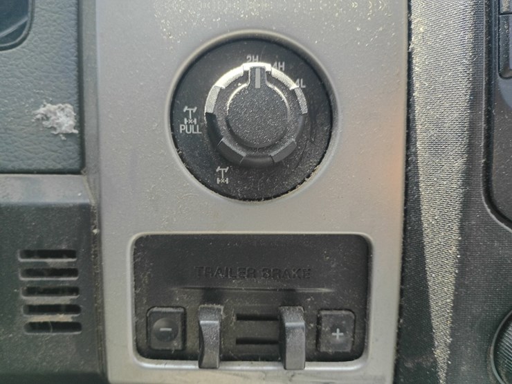 2014-ford-f150-image-46