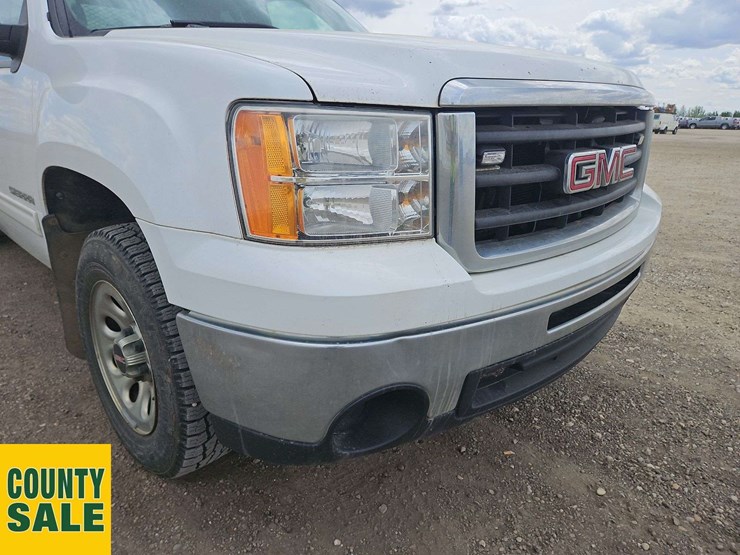 2010-gmc-sierra-1500-image-30