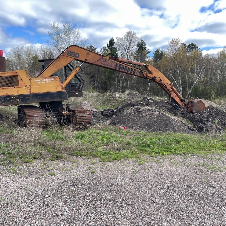 CASE 880
