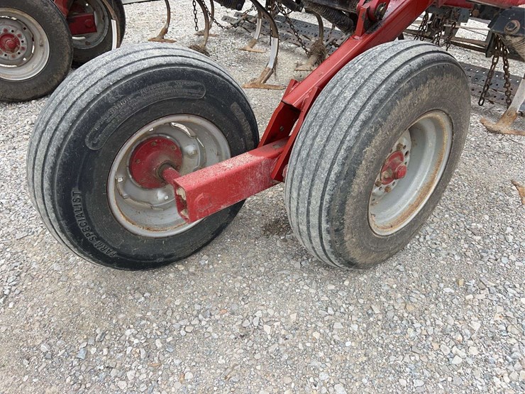 case-ih-4300-image-4