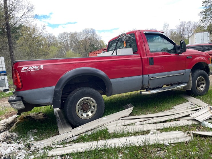 #2865-•-2000-ford-f250-pickup-truck-(has-wi-title)-(or)-image-3