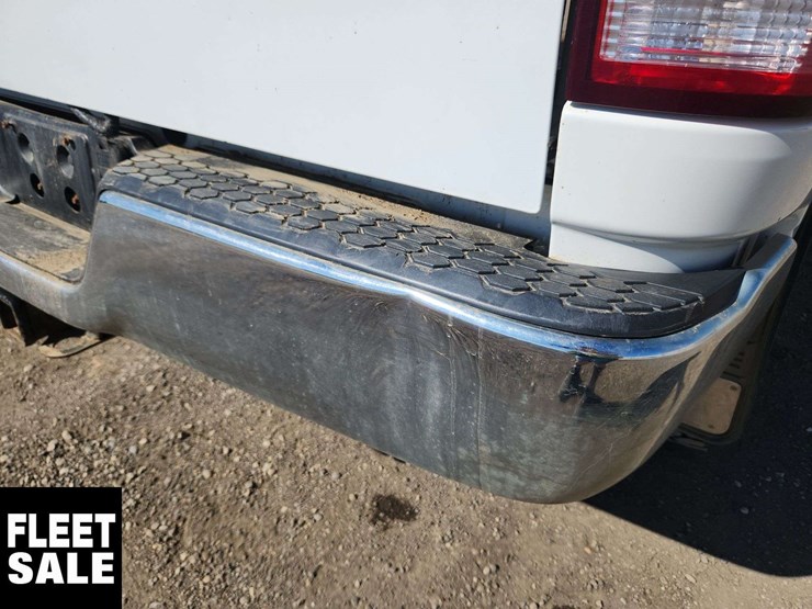 2015-dodge-2500-image-44