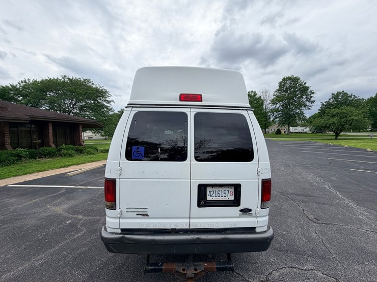 #24064-•-2007-ford-econoline-wagon-van-image-71