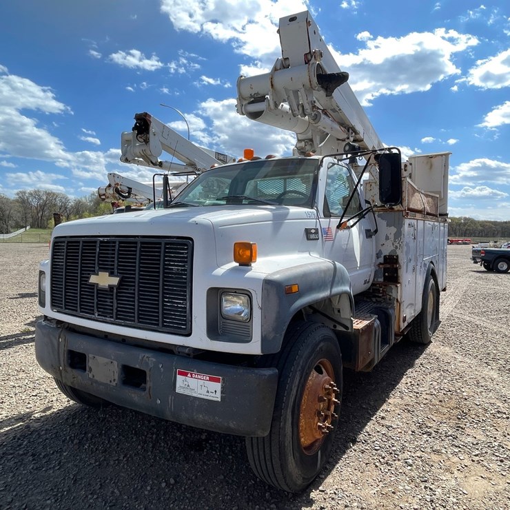 #1303 • 1999 Chevrolet Boom Truck **Non-Runner**(Has MN Title)
