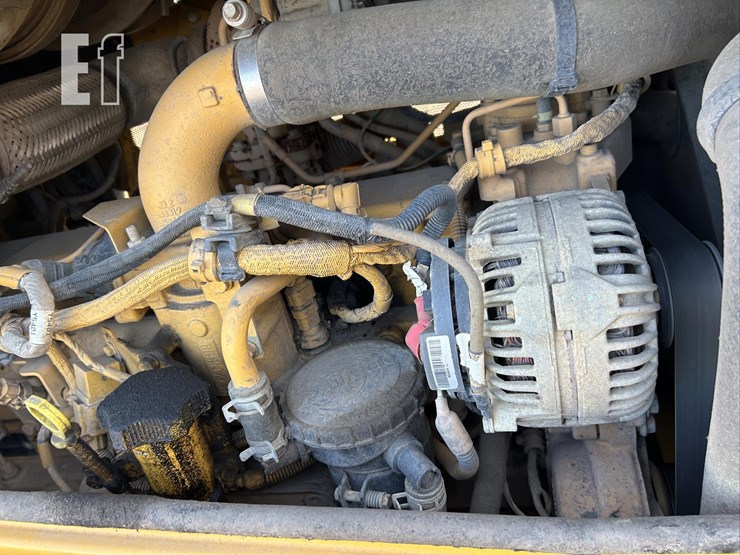 2017-deere-700k-xlt-image-32