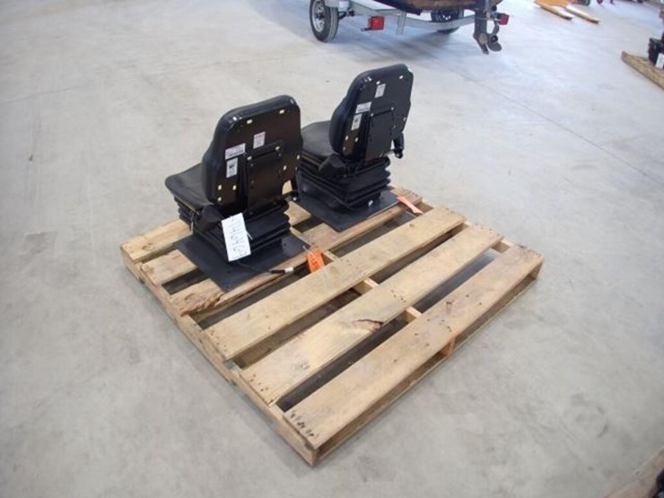 qty-of-(2)-cobo-tractor-seats-image-5