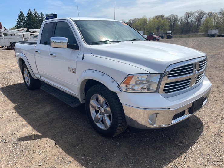 2016-dodge-ram-1500-image-7