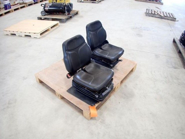 qty-of-(2)-cobo-tractor-seats-image-2