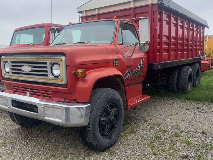 1976-chevrolet-c65-image-1