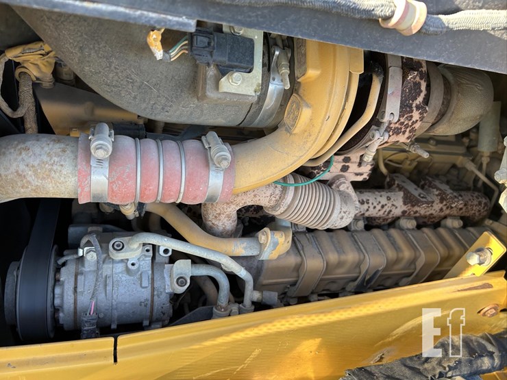 2017-deere-700k-xlt-image-51