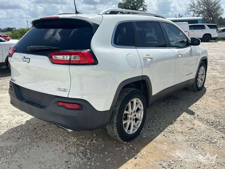 2016-jeep-cherokee-image-3