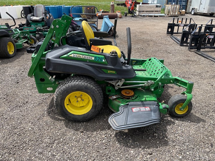 2016-john-deere-z915b-image-5
