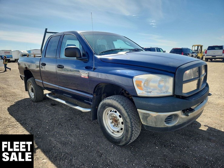 2008-dodge-ram-2500-image-2