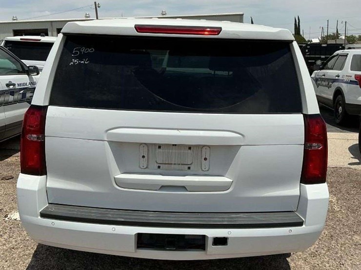 2019-chevrolet-tahoe-image-5