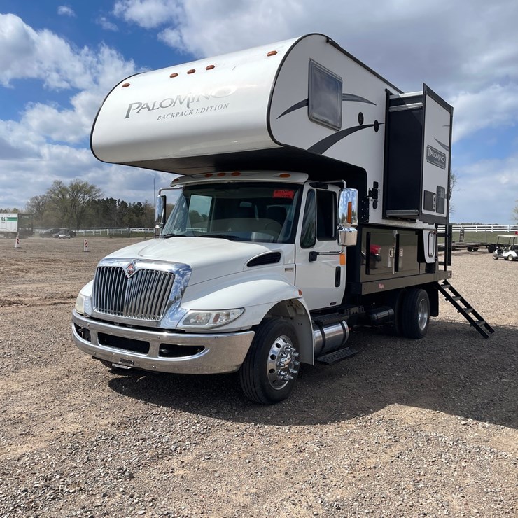 #1305 • 2011 Durastar International Camper Truck