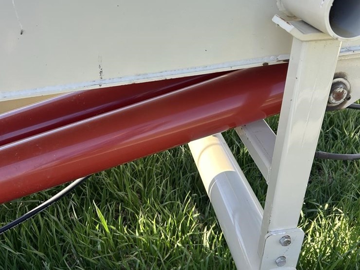 buhler-farm-king-16104-image-23