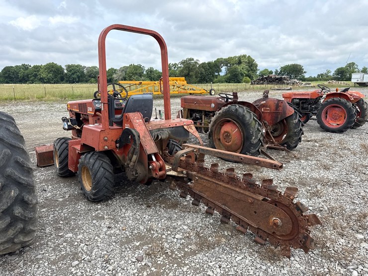 ditch-witch-3700-image-3