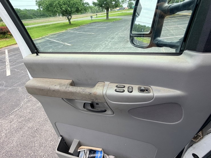 2008-ford-e450-image-50