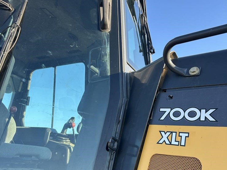 2017-deere-700k-xlt-image-33