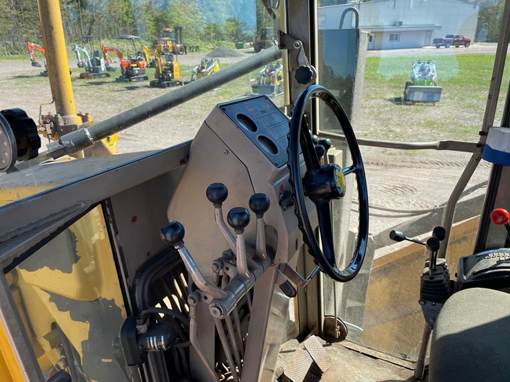 1993-deere-772bh-image-52