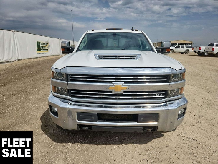 2018-chevrolet-silverado-3500hd-image-6