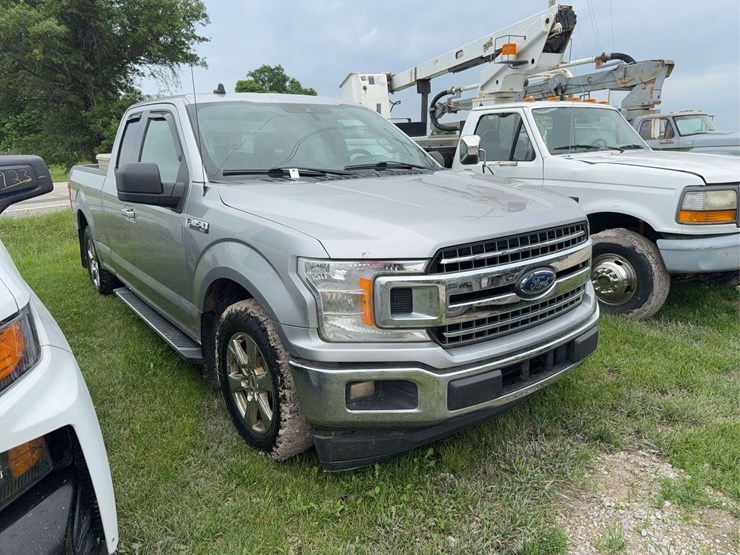 2020-ford-f150-image-2