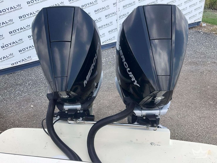 2013-parker-2501-center-console-28ft-boat-with-2000-float-on-30ft-t/a-boat-trailer-image-10