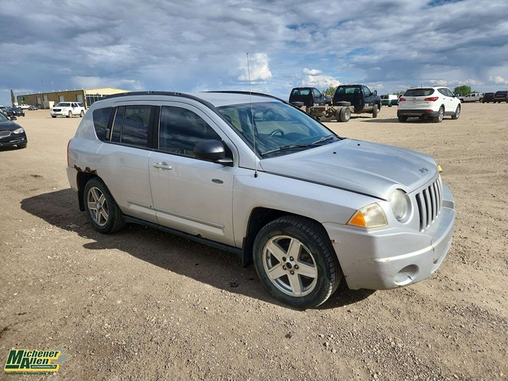 2010-jeep-compass-image-2