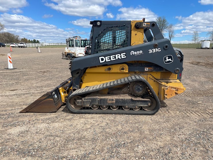 2018-deere-331g-image-2