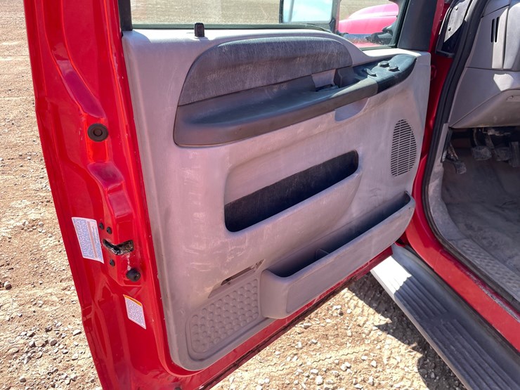 2000-ford-f550-image-18