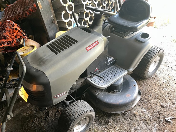 #2892-•-craftsman-riding-lawn-mower-(or)-image-2