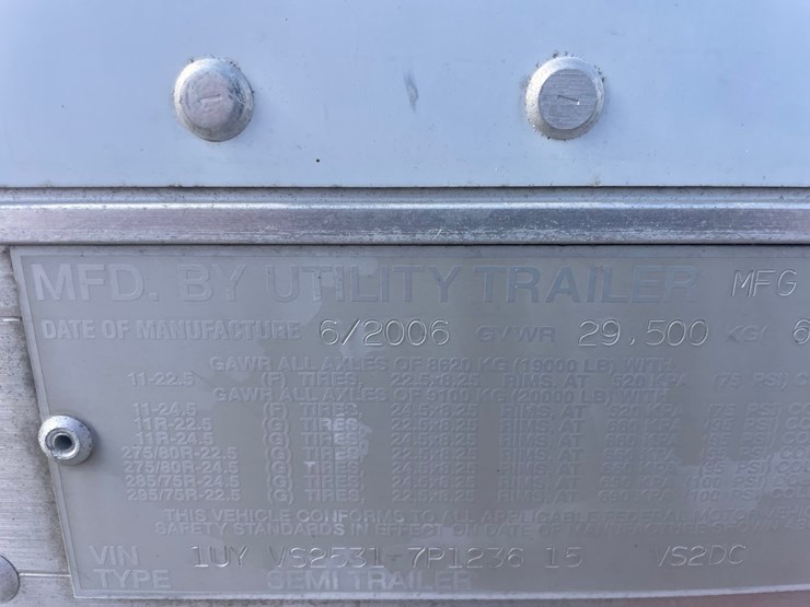 2007-utility-4000dx-image-31