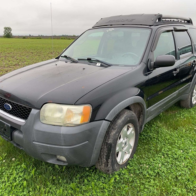 2004 FORD ESCAPE