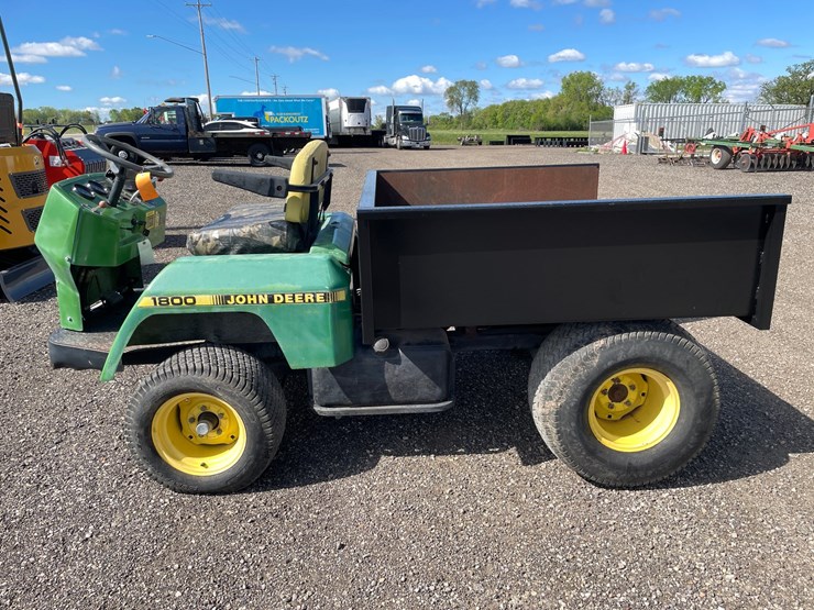 john-deere-1800-image-8