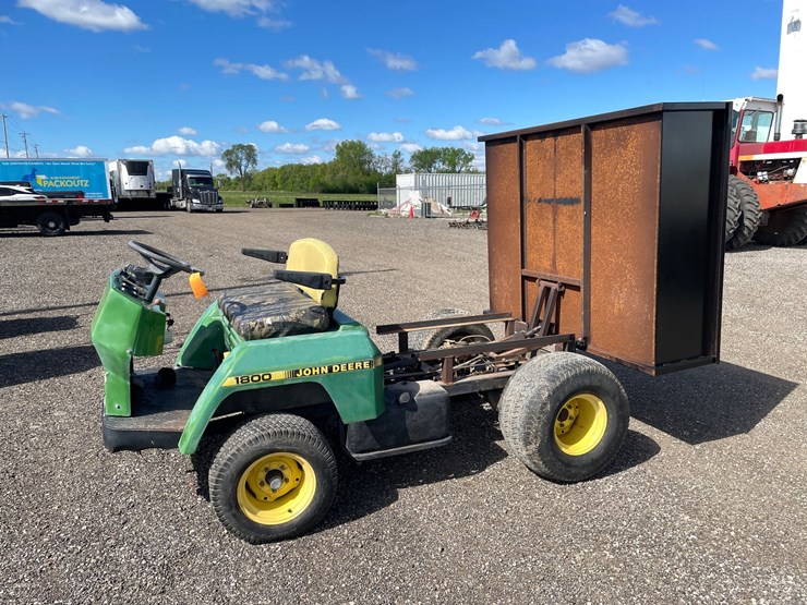 john-deere-1800-image-10