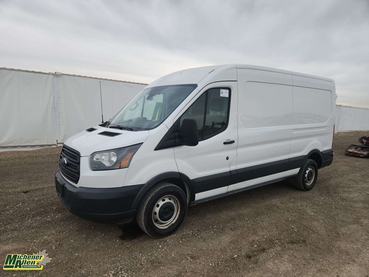 2016-ford-transit-image-1