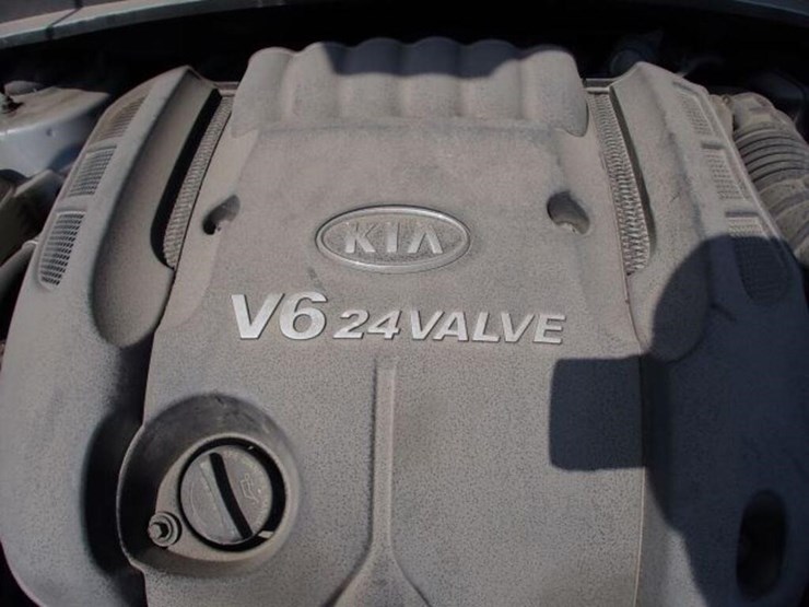 2007-kia-rondo-ex-sport-utility-vehicle-knafg52667-image-46