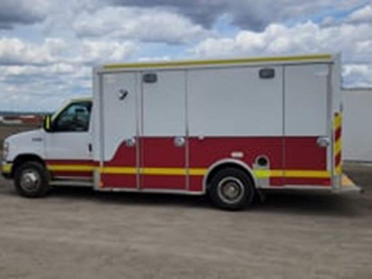 2017-ford-e450-image-5