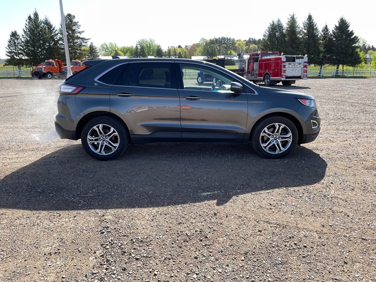 2016-ford-edge-image-6