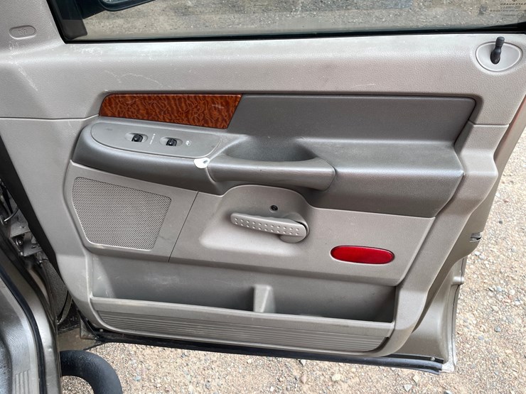 2006-dodge-ram-2500-image-28