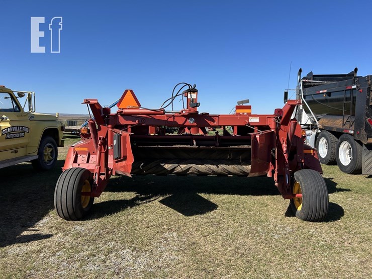 2014-new-holland-h7460-image-3