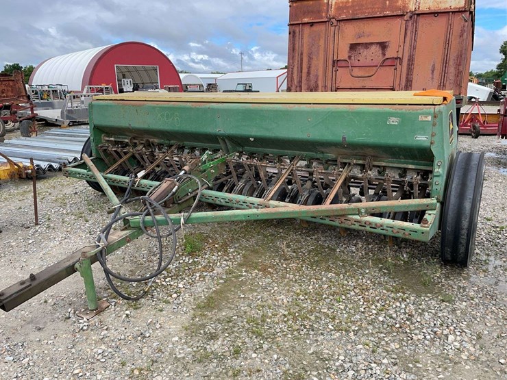 john-deere-8300-image-1
