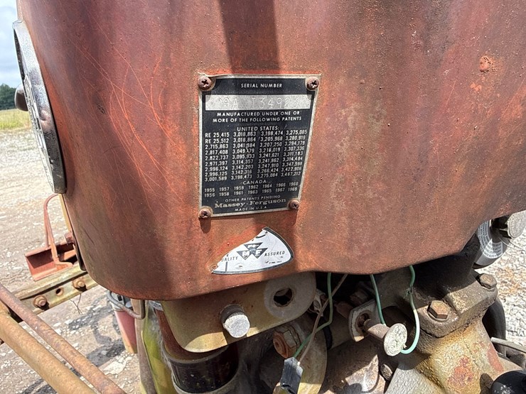 massey-ferguson-135-image-27