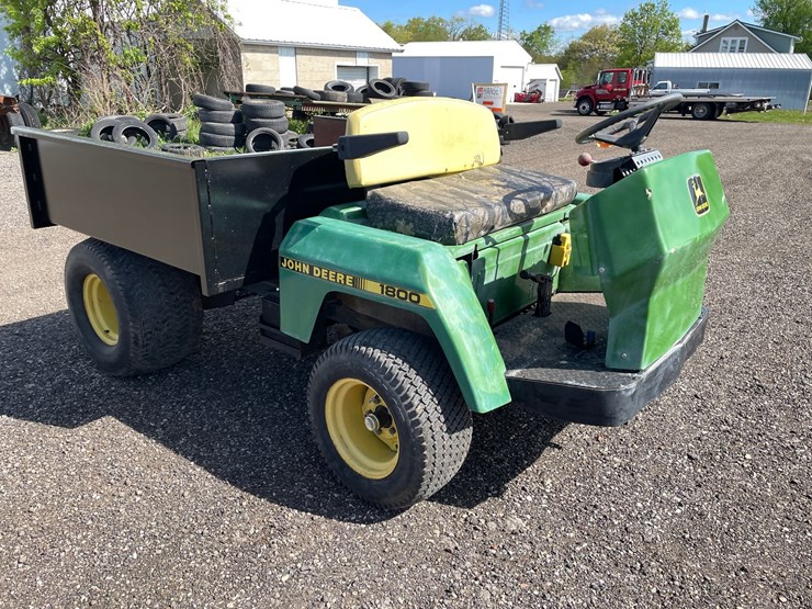 john-deere-1800-image-3