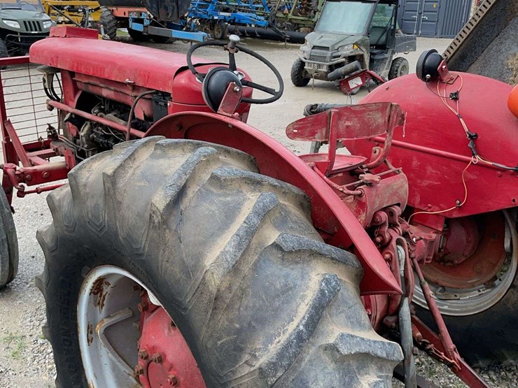 massey-ferguson-65-image-3