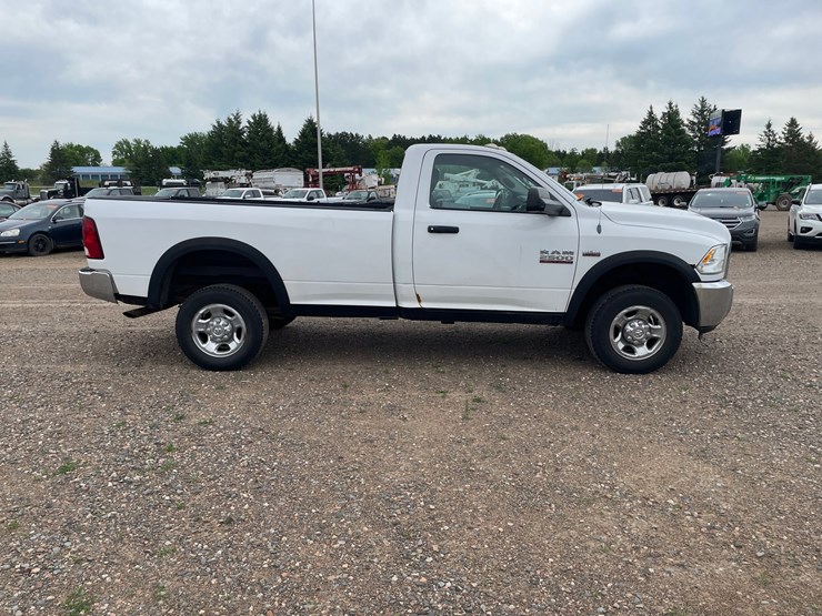 2013-dodge-2500-image-6
