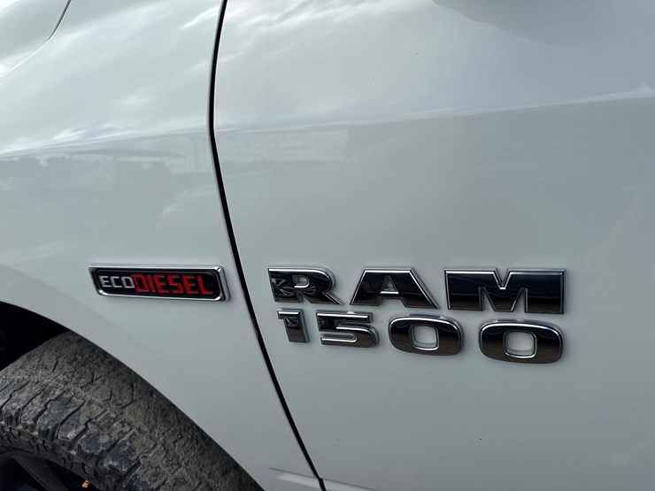 2016-dodge-1500-image-21