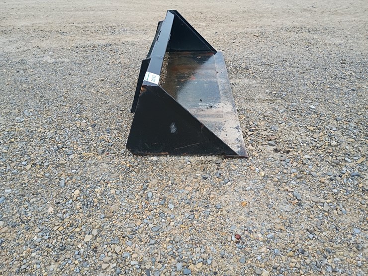 #24743-•-84"-smooth-bucket-skid-steer-attachment-image-2