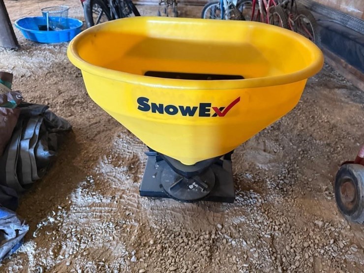 snow-ex-spreader-image-1