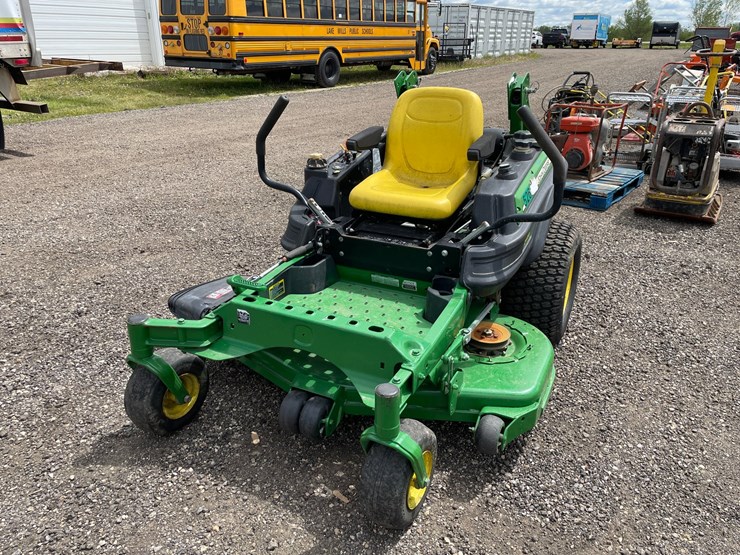 2016-john-deere-z915b-image-2